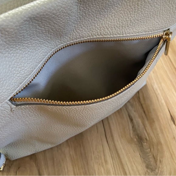 A New Day | Light Gray Crossbody Bag with Adjustable Strap - Picture 7 of 16